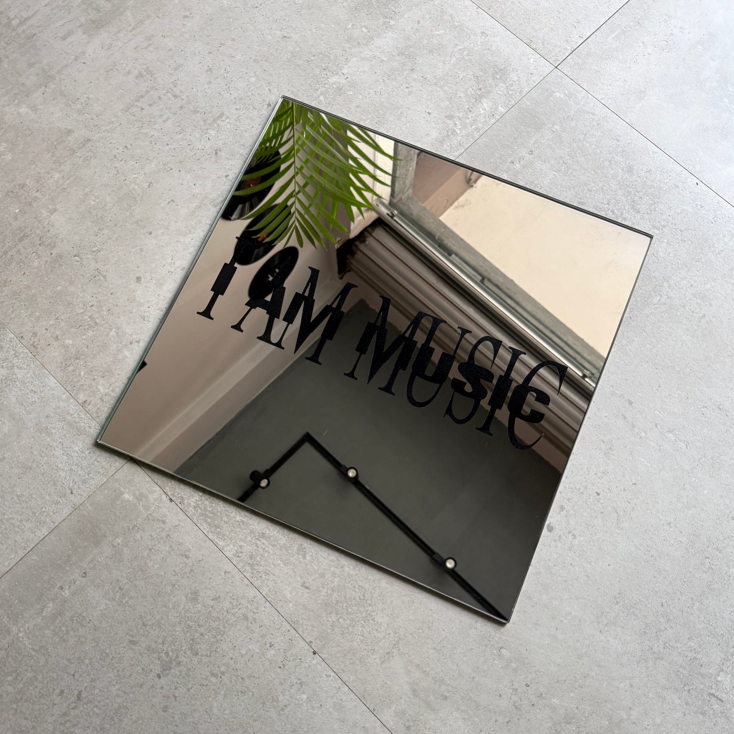 IAMMUSIC MIRROR