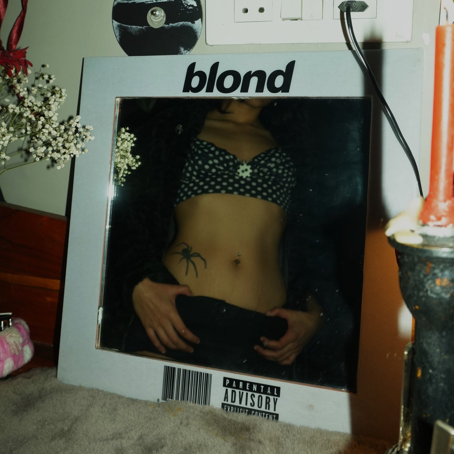 BLOND MIRROR