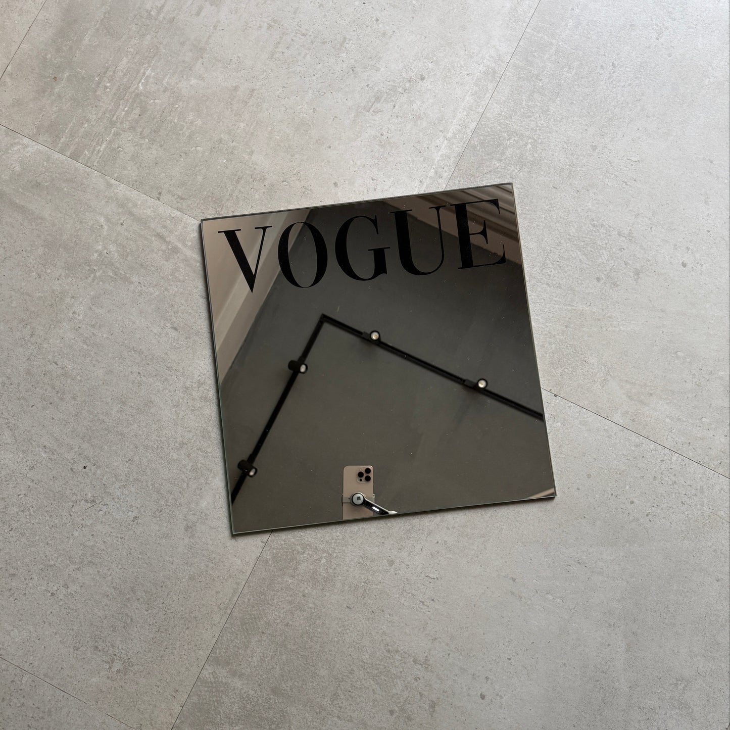 VOGUE MIRROR