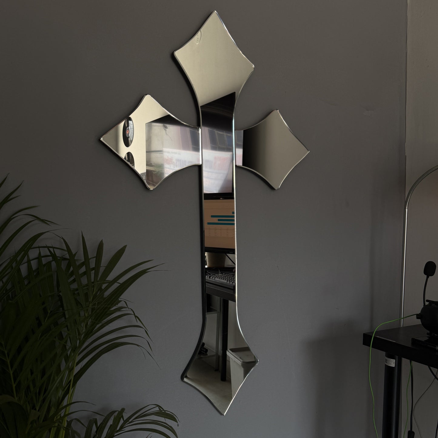 CHROME CROSS MIRROR (Y2K AESTHETIC)