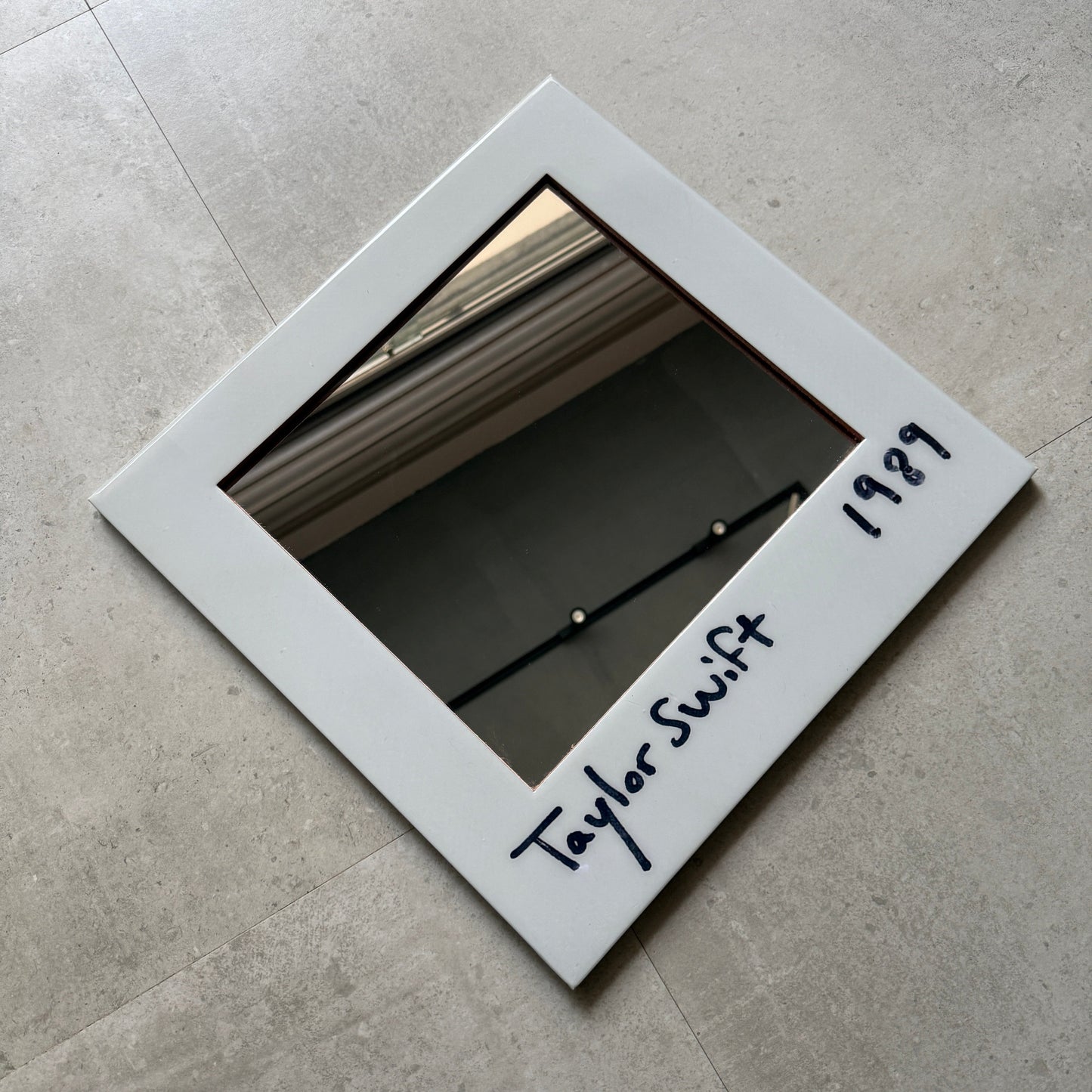 1989 MIRROR