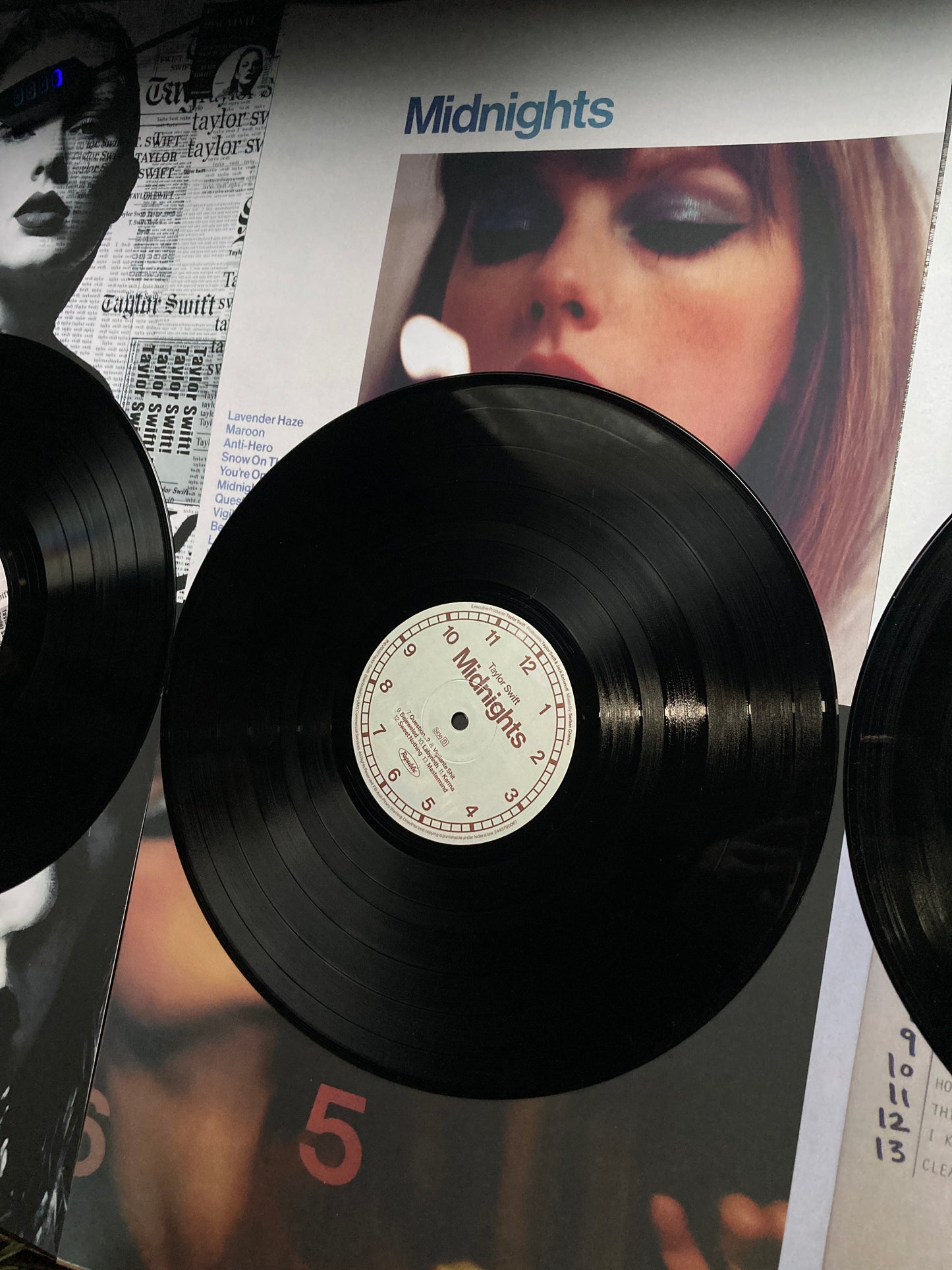 VINYL RECORDS - TAYLOR SWIFT