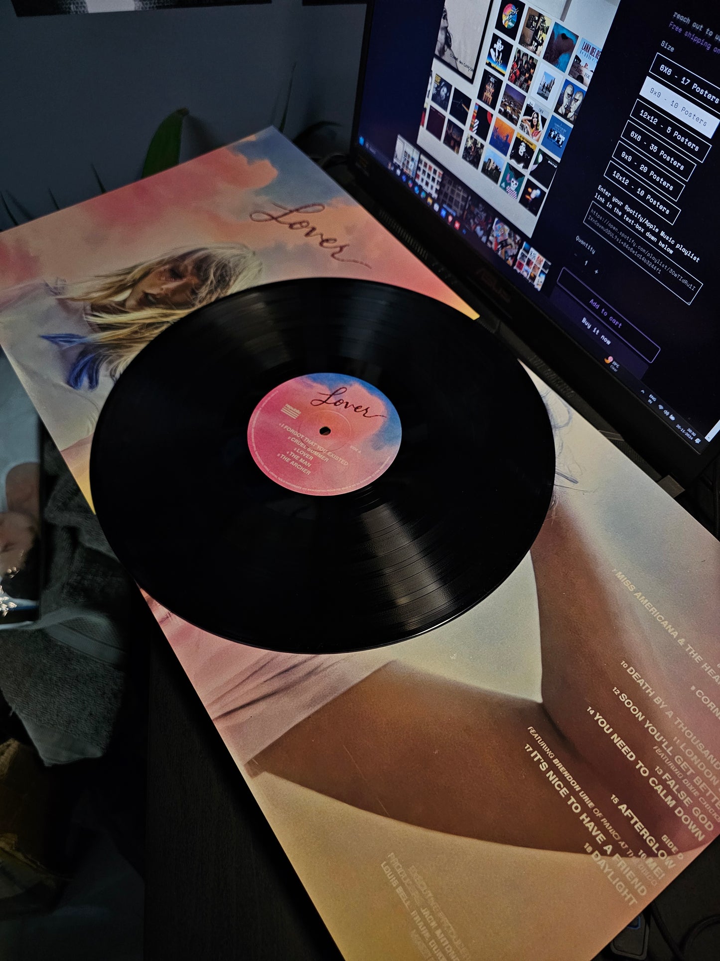 VINYL RECORDS - TAYLOR SWIFT